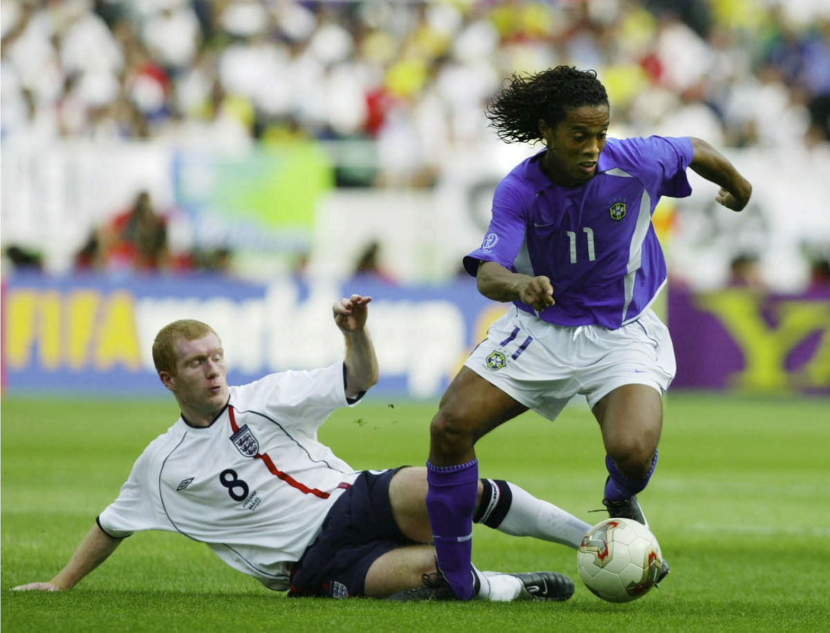 罗纳尔迪尼奥（2002年世界杯对英格兰，紫色客场球衣11号）